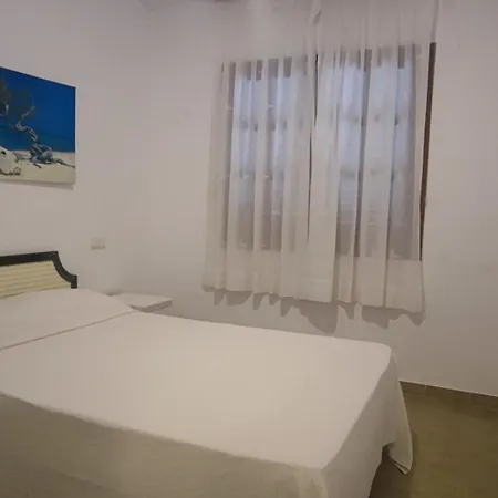 Сasa de vacaciones Con Jardin Y Piscina