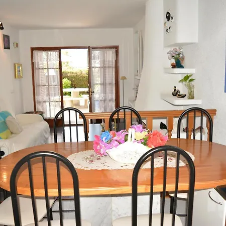 Con Jardin Y Piscina Сasa de vacaciones Tossa de Mar